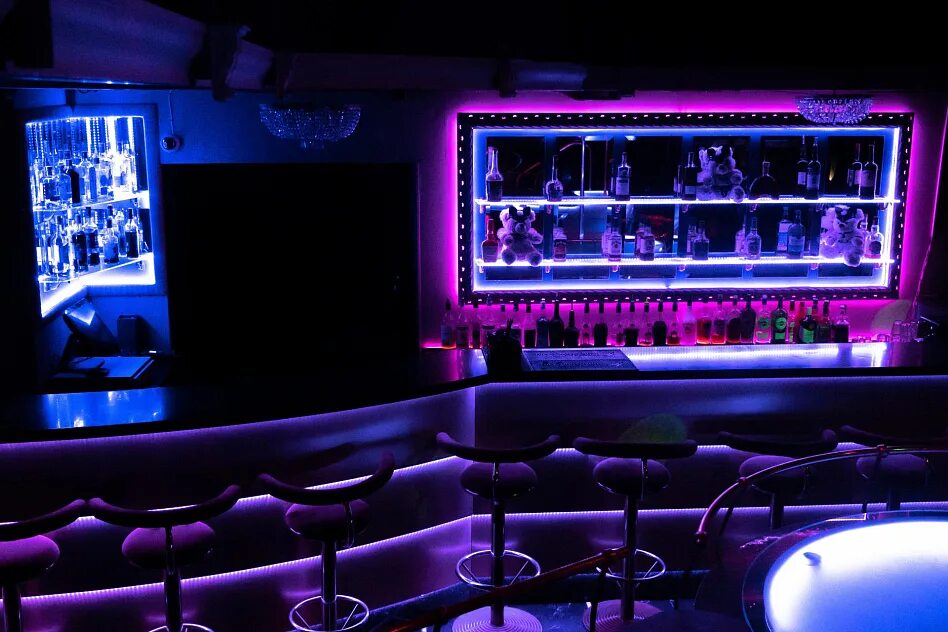 Бар париж новосибирск. Бар сова новосибирск. Sova bien. Sova bien. Sova bien новосибирск.