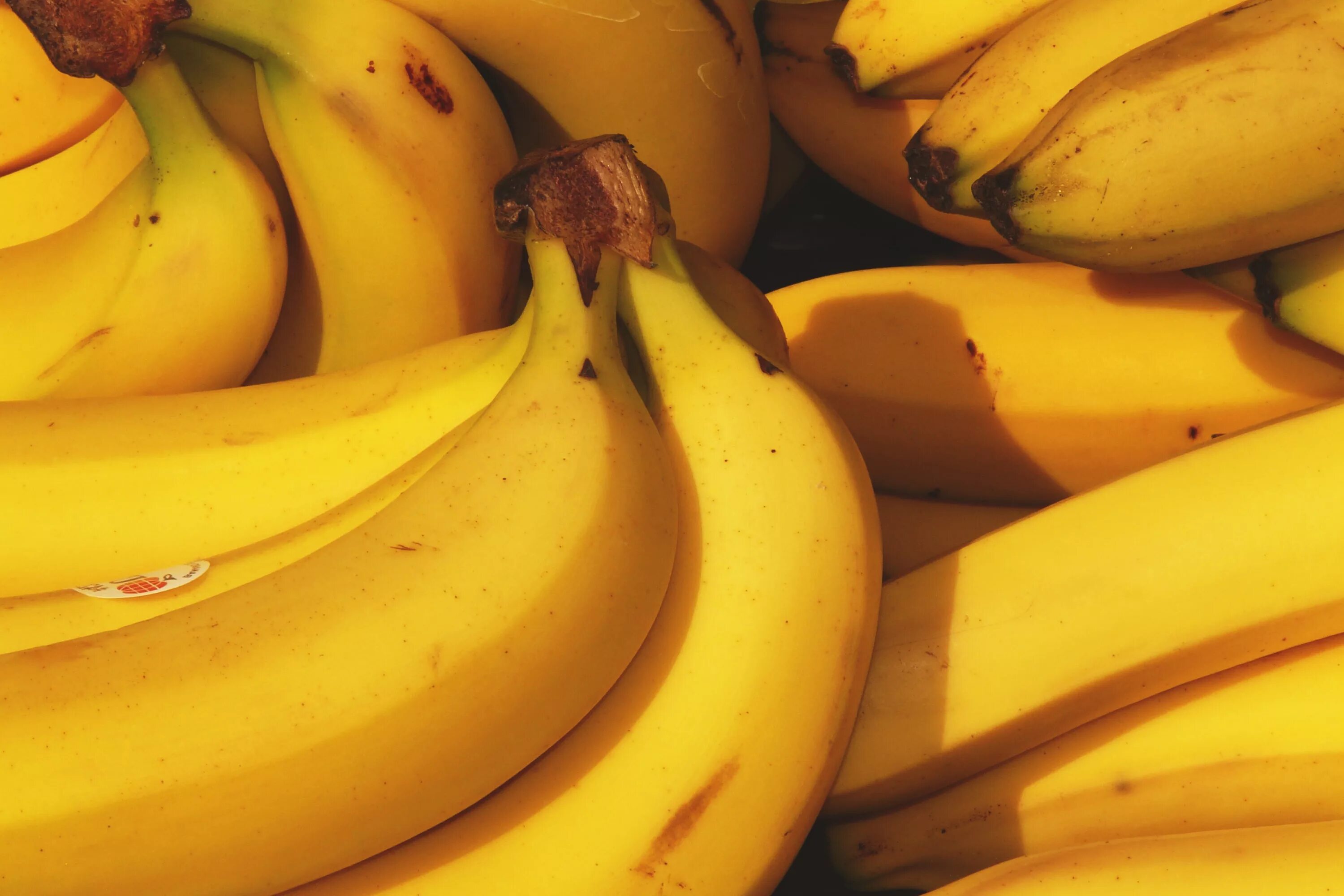 Бананы. Спелый банан. Десертный банан. Банан фото. Цветок банана как приготовить
