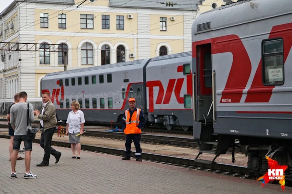 Жд билеты двухэтажный. Двухэтажный поезд Воронеж Москва. Поезд Москва Воронеж. Двухэтажный поезд Москва Адлер. Двухэтажный поезд Воронеж.