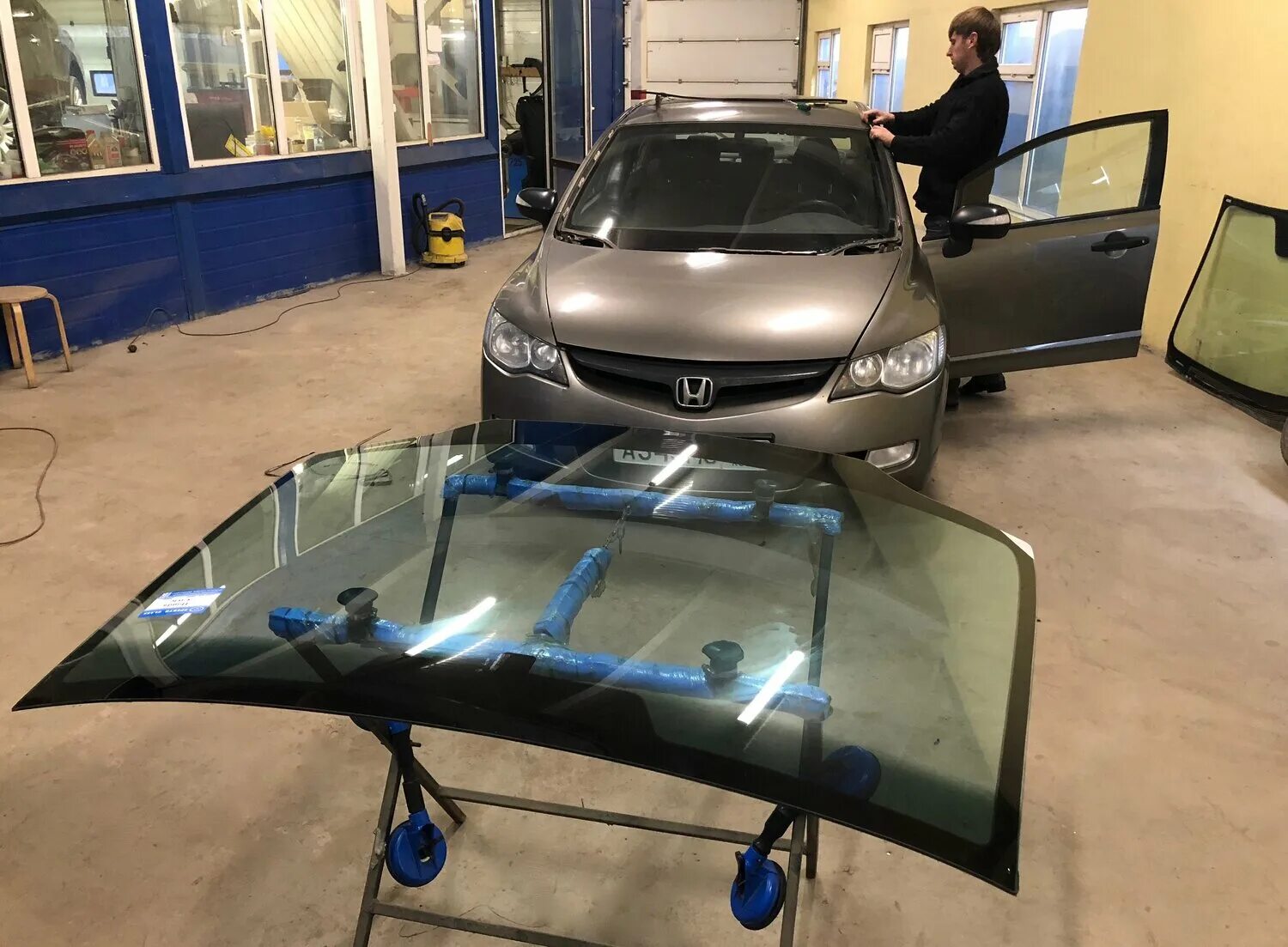 Honda civic 8 mugen. Лобовое хонда цивик 4д 2008. Лобовое хонда цивик 4д 2008. Лобовое хонда цивик 4д 2008. Уплотнитель лобового стекла honda civic 5d 2008.