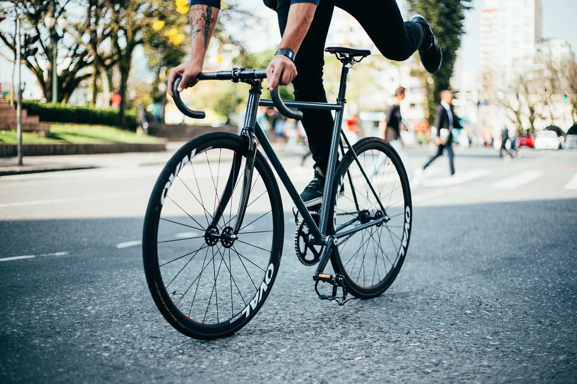 Городской велосипед Azimut fixed Gear Bike. Городской велосипед BH Bikes Fixie. Шоссейный велосипед фикс. Фикс.