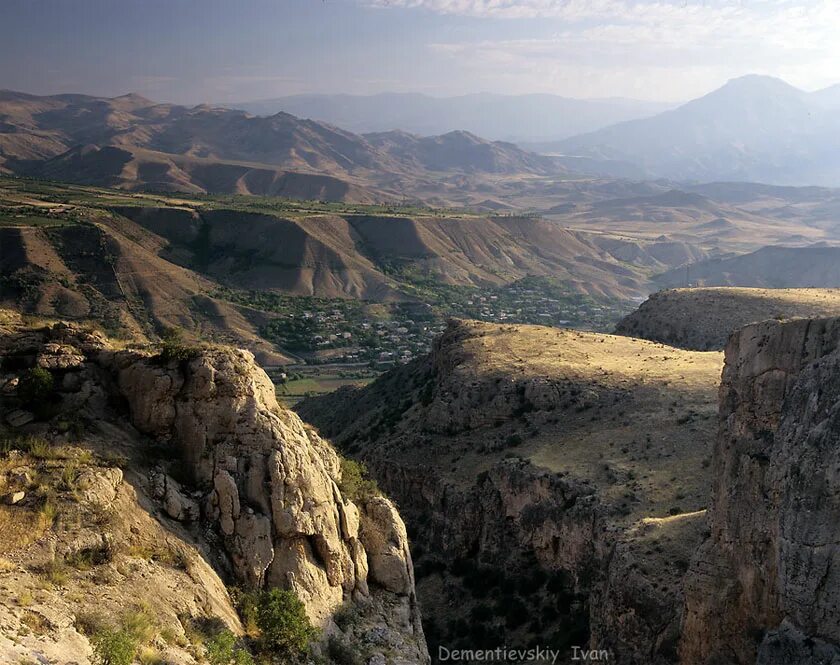 Armenia ru. Пейзажи Армении. Красивые пейзажи Армении. Армения красоты горы. Пейзажи Армении фото.