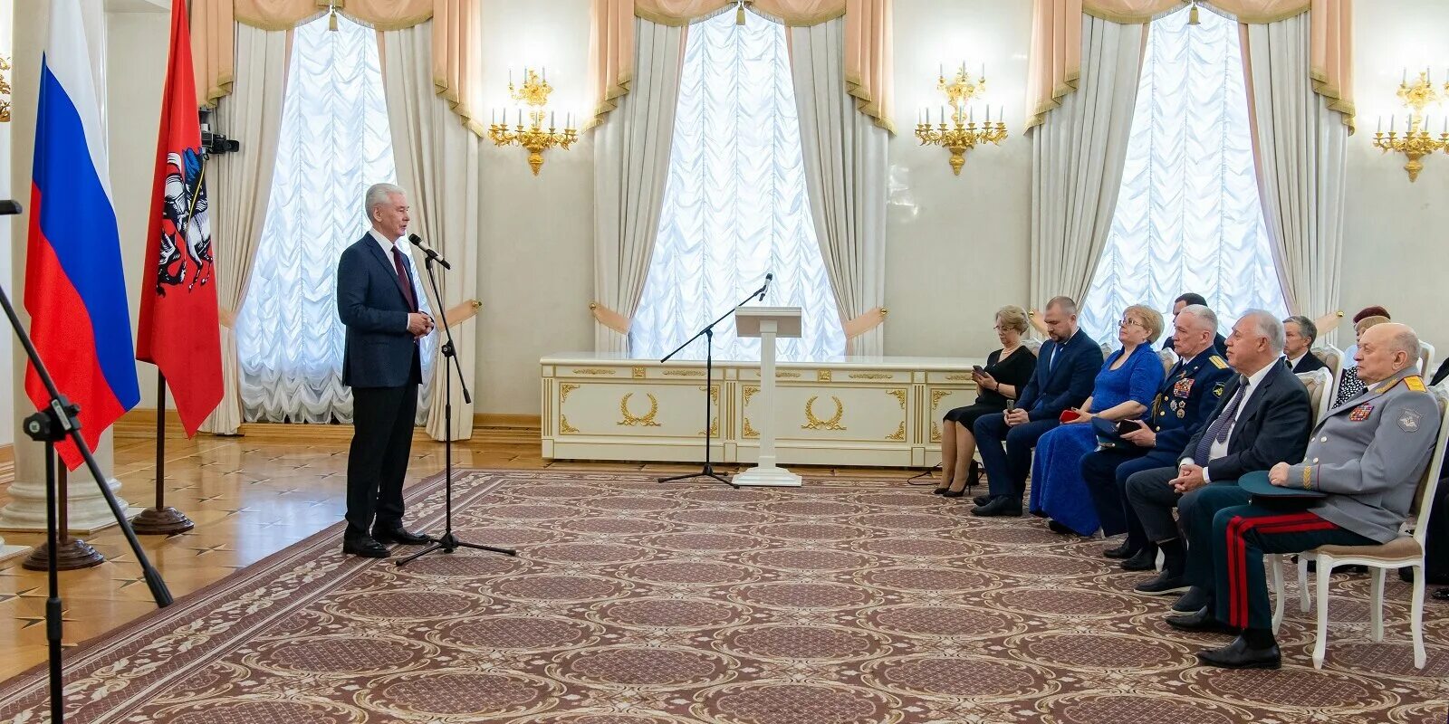 Кого сегодня наградили в кремле список награжденных. Награждение в мэрии москвы. вручение госнаград в кремле.