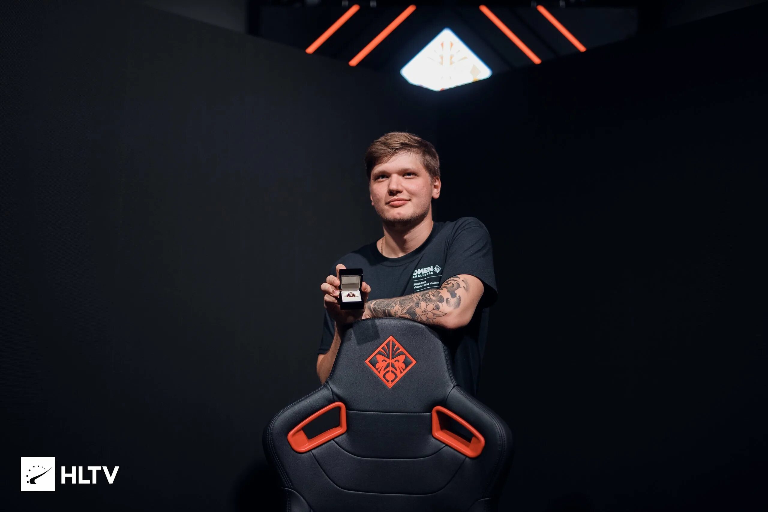 киберспортсмены navi симпл. симпл фейсит. S1mple мажор. эло фейсит. симпл киберспортсмен 2022.