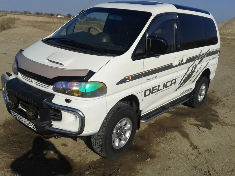 Delica продажа. Мицубиси Делика. Митсубиси Делика l069. Митсубиси Делика 5. Делика l-500.