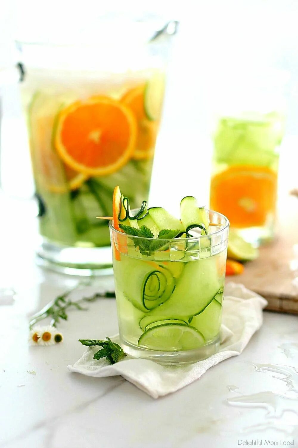 Фрукты оранжевого цвета. Лимонад апельсин лимон. Графин с цитрусовыми. Апельсин огурец. Нанотехнологии в пищевой промышленности.