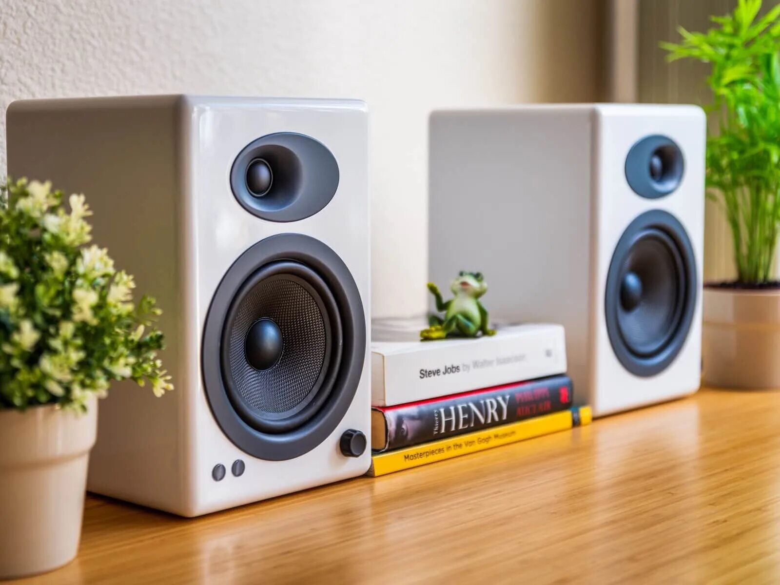 Доступную колонку. Профессиональный объемного звука Bookshelf спикер полки. CLS 6 Bookshelf Speakers. 1 By one Bluetooth Bookshelf Speakers. Denon scn10 Bookshelf Speakers for rcdn10 Black.