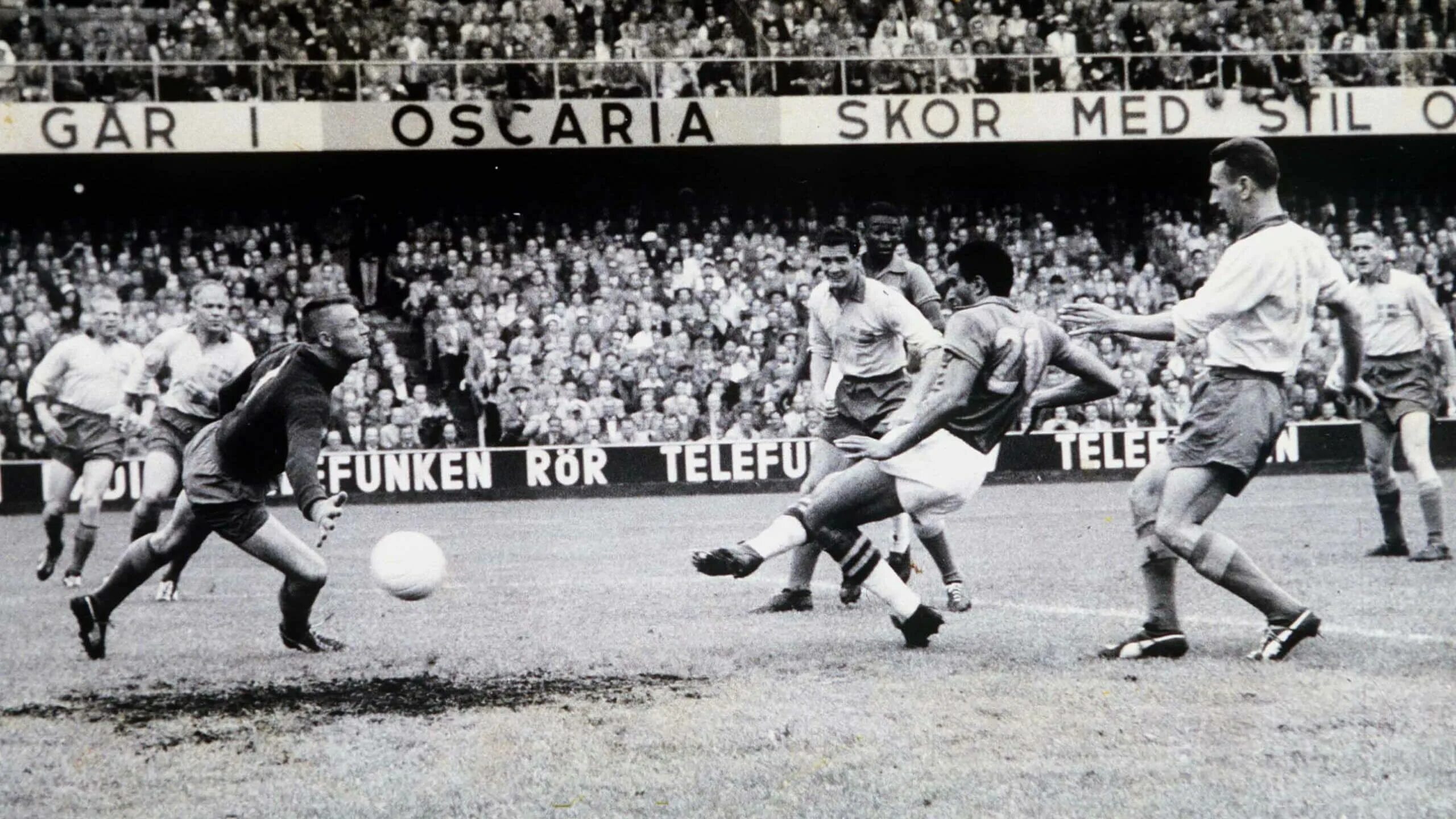 Чемпионат футбола 1958 года. Бразилия-Швеция 1958 финал. Бразилия Швеция 1958 Пеле.