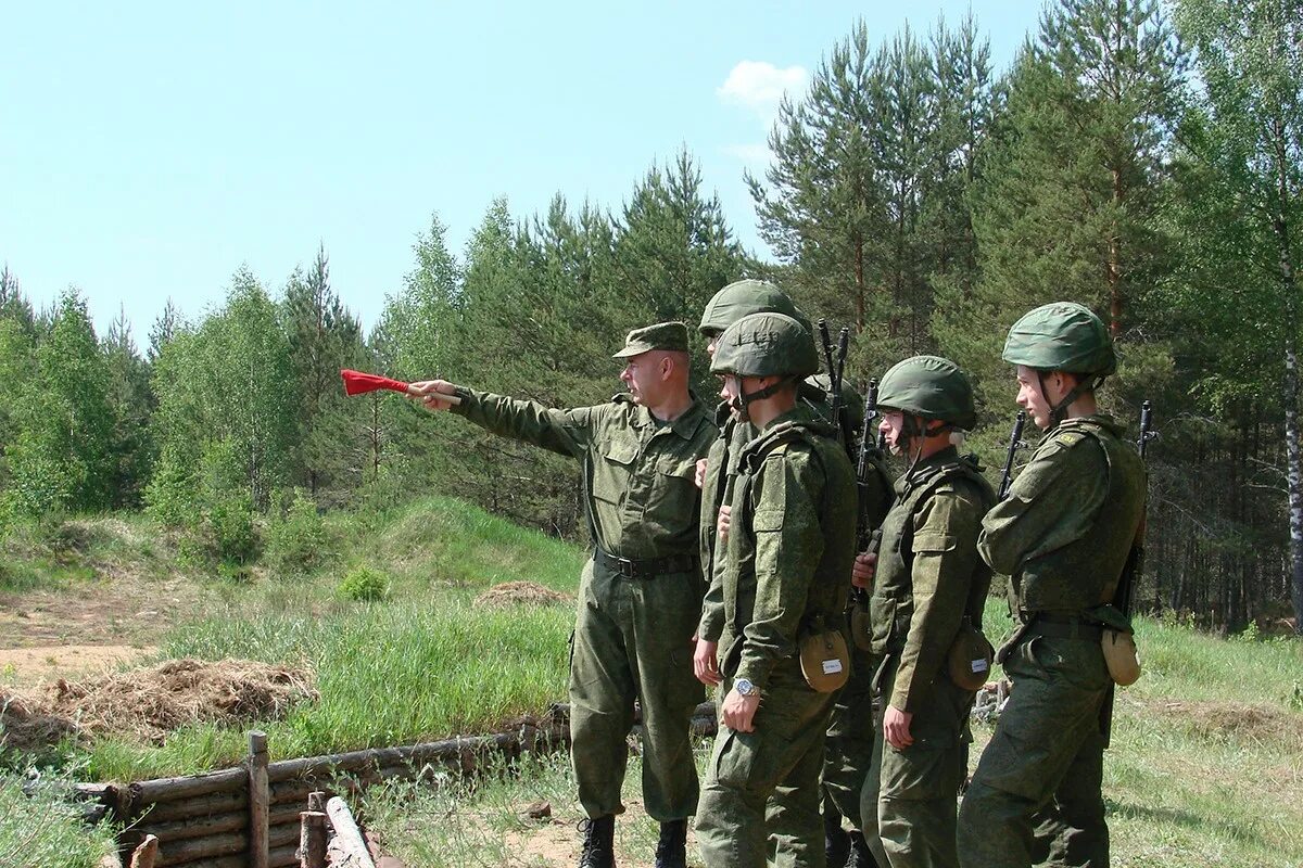 Запрещается проведение занятий на огневом полигоне. Подготовка и проведение стрельб. выполнение упражнений начальных стрельб. проведение огневых тренировок на стрельбище. начальное упражнение учебных стрельб.