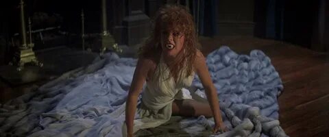 Amanda Bearse in Fright Night (1985). 