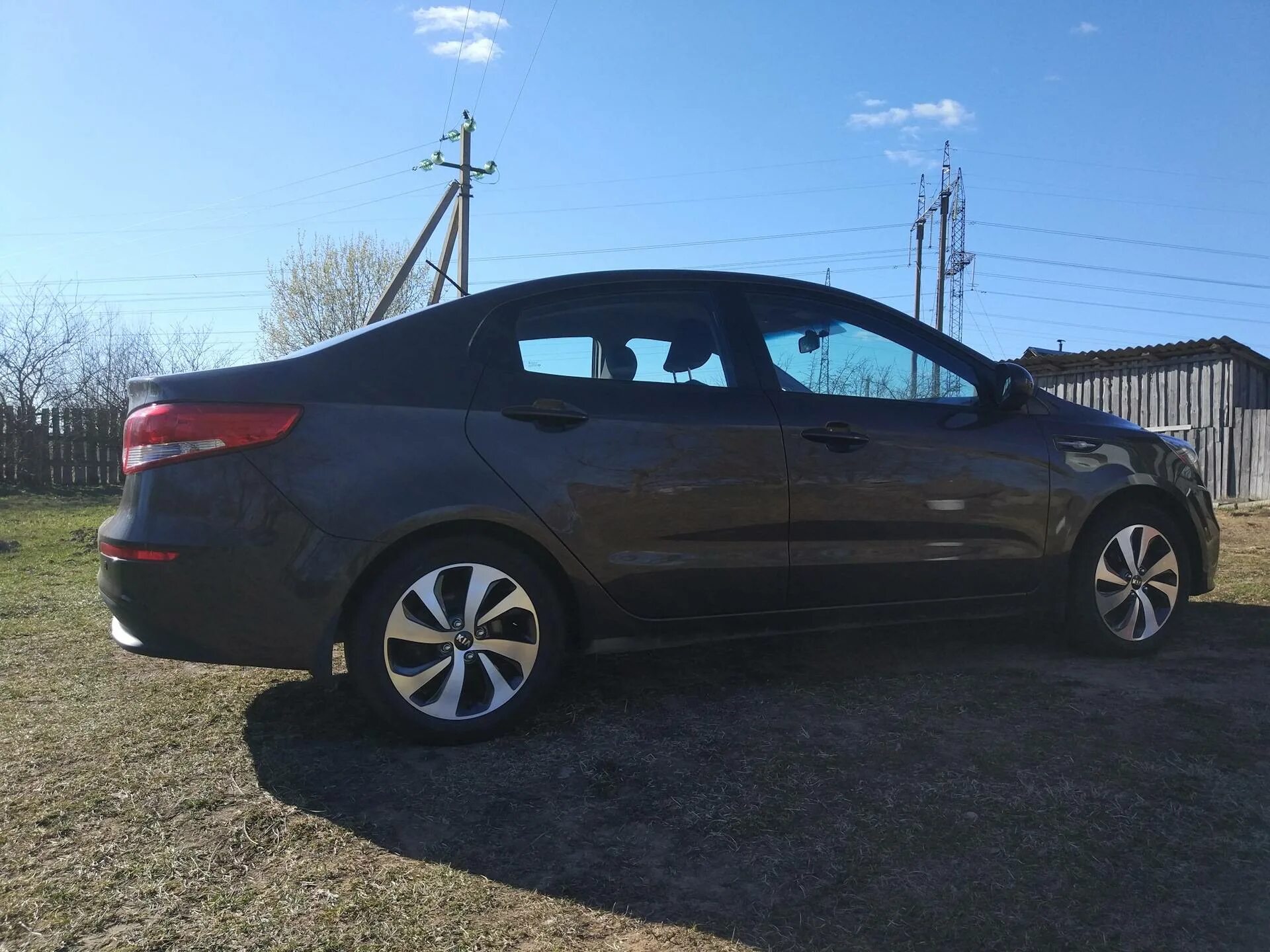 Киа рио 3 на 16. Kia Rio 3 r16. Kia Rio диски r16. Kia Rio 3 диски r16. Диски Kia Rio r15.