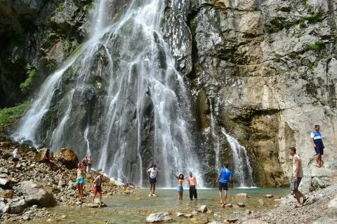 Какие водопады в абхазии