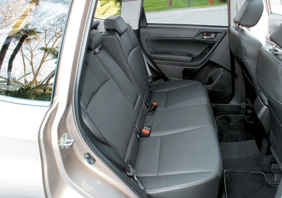 Как снять заднее сиденье форестер. Subaru forester 2010 задний ряд. subaru forester sf6 задний ряд. субару форестер 3 ряд сидений. субару форестер 2014 г задний ряд сидений.