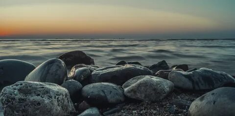Не берегу моря был камень