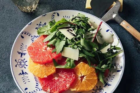 Салат с рукколой и грейпфрутом