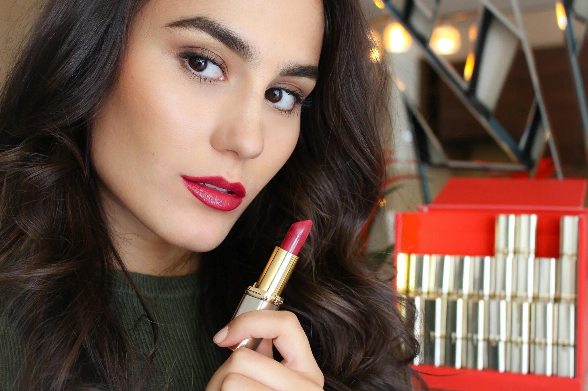 L'oreal paris / матовая губная помада "color riche, matte addiction. Лореаль матовая 103. Увлажняющие помады color riche. L'oreal paris губная помада color riche 256. Матовая помада loreal color riche.