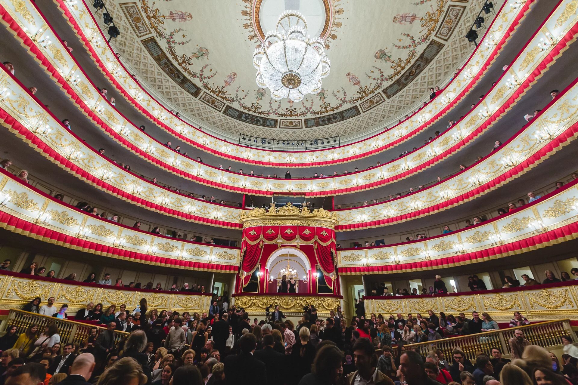 Александринский театр Санкт-Петербург. Театр в Санкт-Петербурге Александрийский театр. Александрийский театр Санкт-Петербург зал. Александринский театр Санкт-Петербург зал. Александрийский театр отзывы