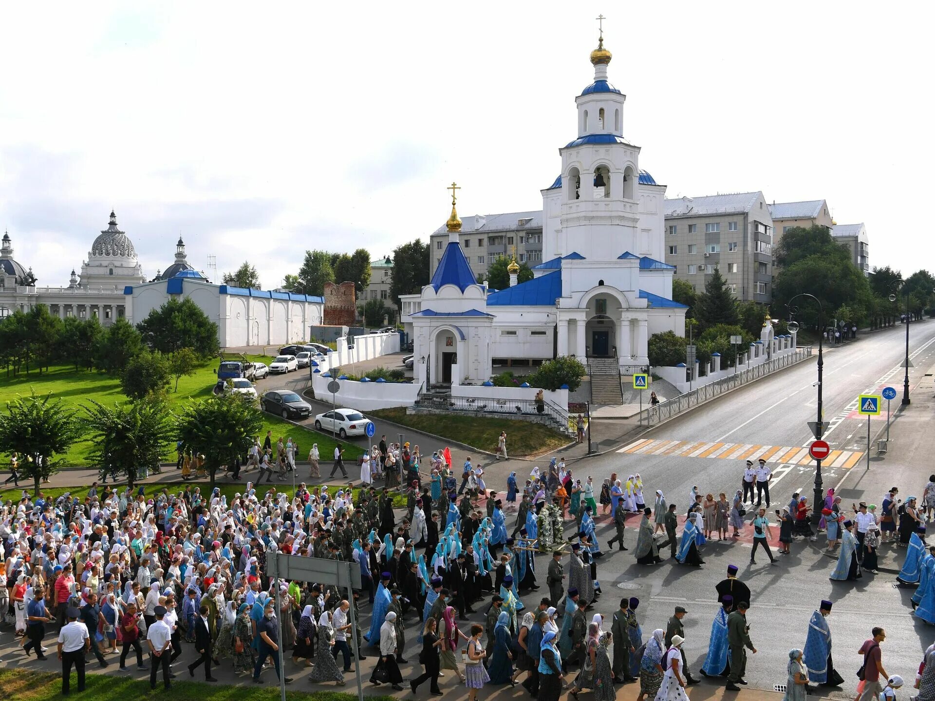 Какой сегодня в казани. Казанской Божьей матери в Казани 21 июля. Явление Божией матери в Казани. Крестный ход Казань.