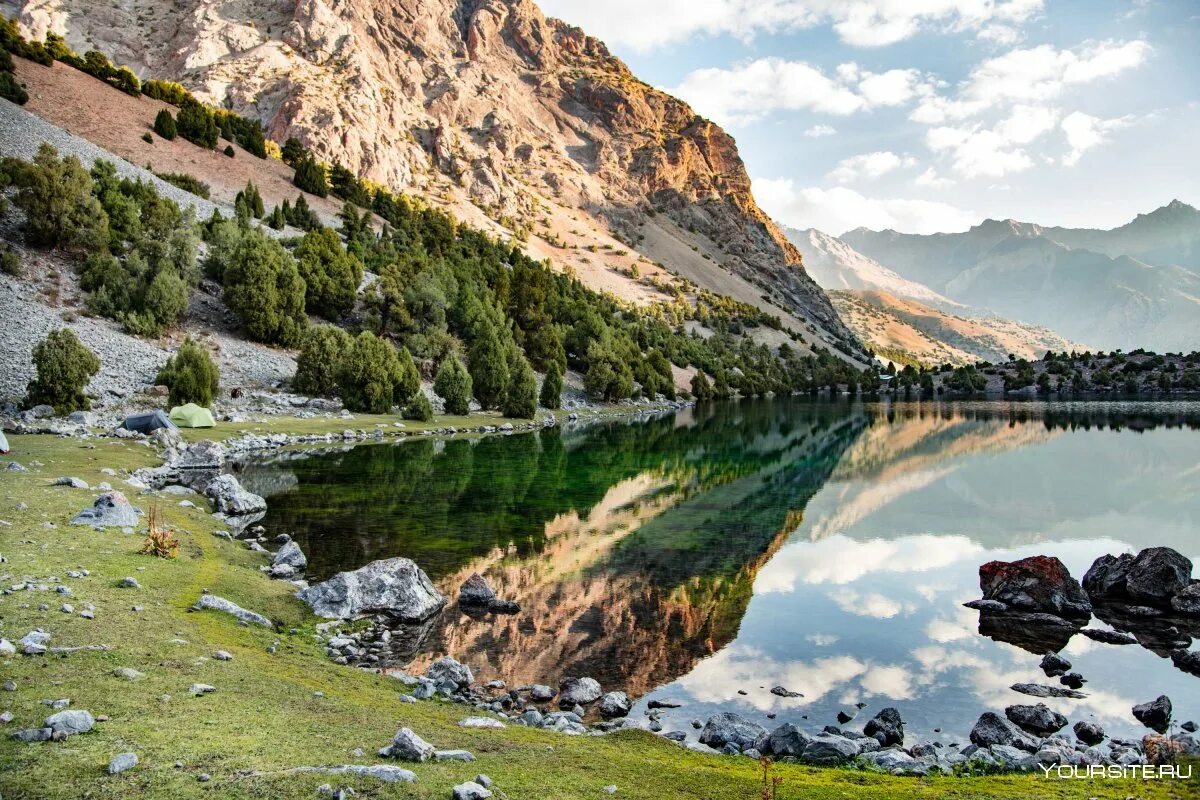 Фанские горы Памир. Фанские горы Узбекистан. Фанские горы достопримечательности Таджикистана. Горный природа Таджикистана.