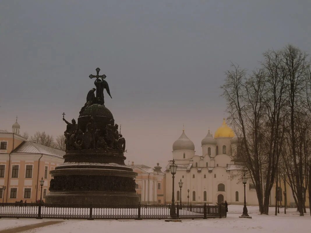 Памятник тысячелетие россии архитектор