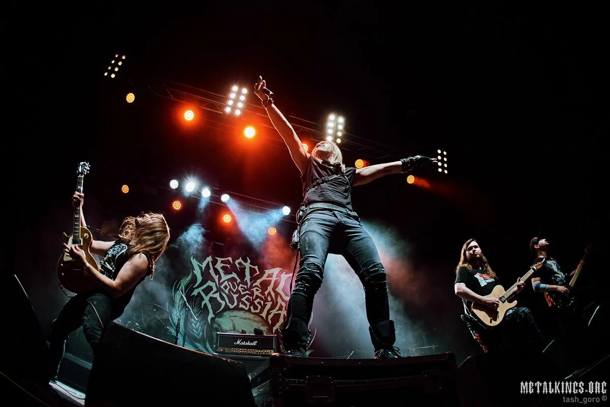 аматори концерты 2022 спб. Glavclub green concert. кирпичи фото с концерта 14. While she sleeps концерт. концерты прошедшие недавно.