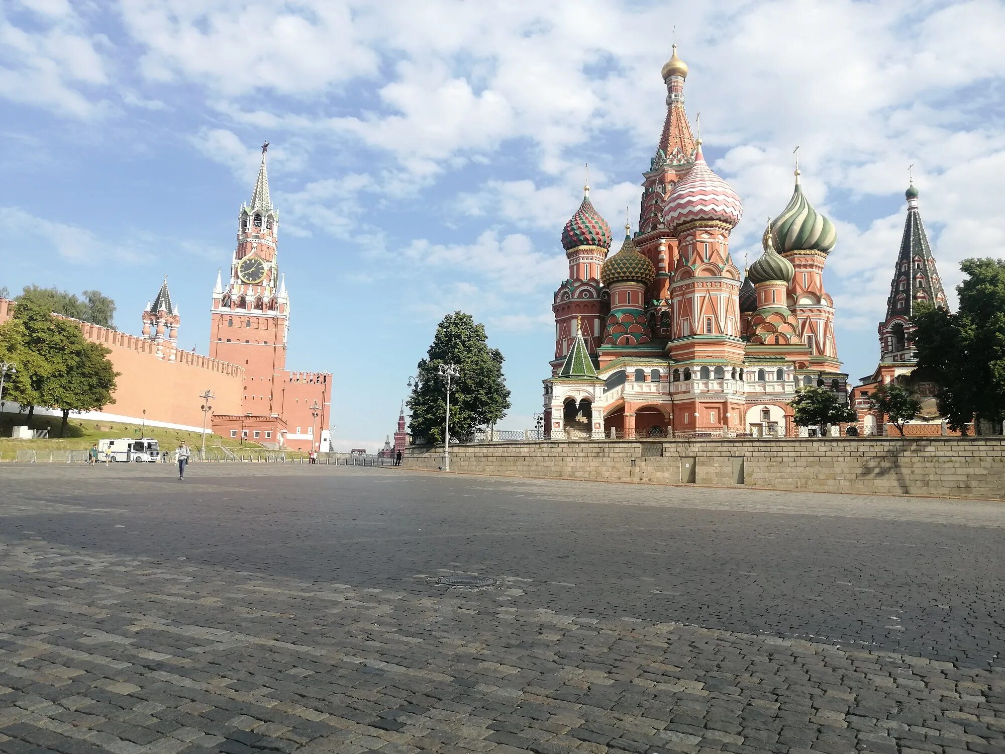 Площадь васильевский спуск в москве. Васильевский спуск в москве москворецкий мост. Красная площадь васильевский спуск. Москва кремль красная площадь. Красная площадь васильевский спуск.