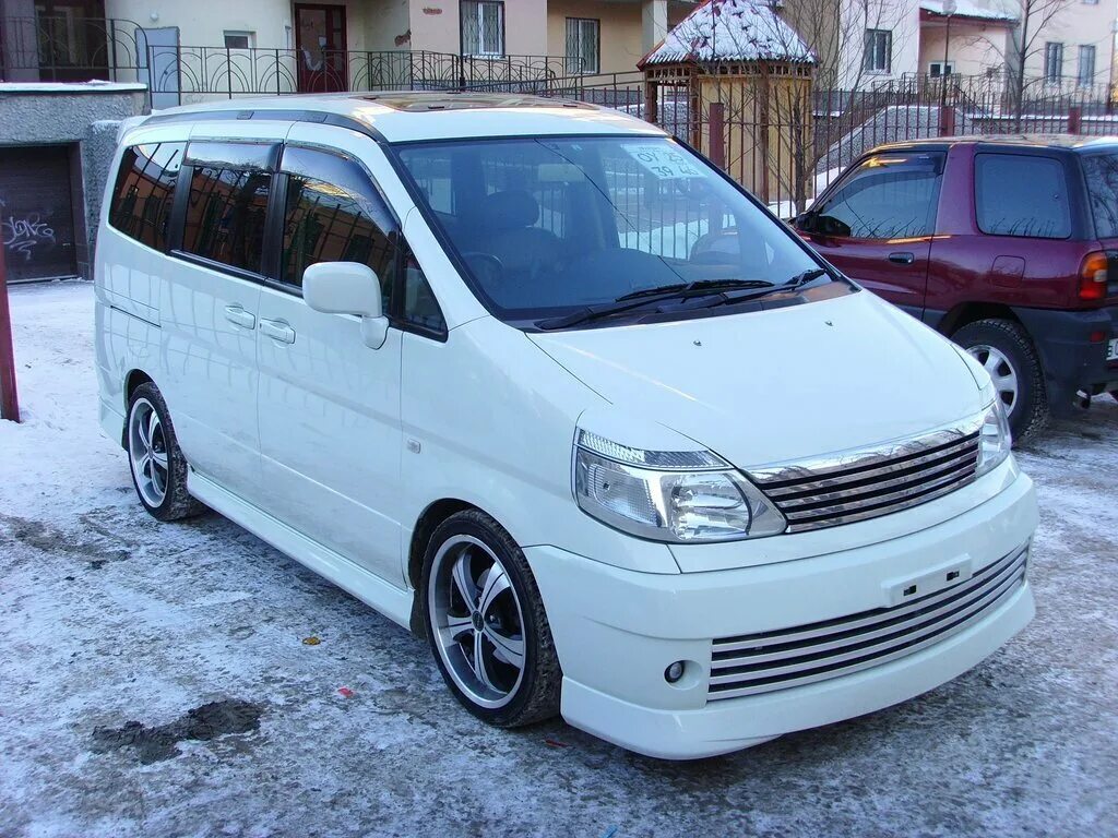 Купить ниссан серена 24. Nissan Serena 2002. Ниссан Серена рс24 2001. Ниссан Серена с24 с губой. Тюнинг Серена с24.