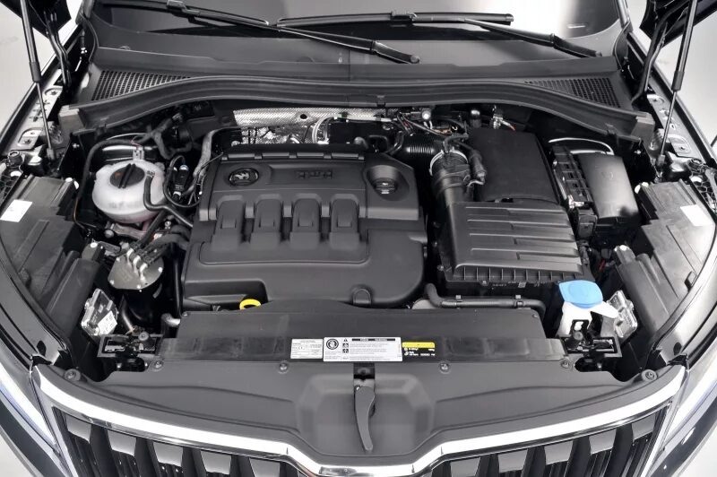 Skoda kodiaq двигатель. Двигатель skoda kodiaq 1.4. моторный отсек шкода кодиак. двигатель шкода кодиак 2.0 дизель. под капотом шкода кодиак 1.4.