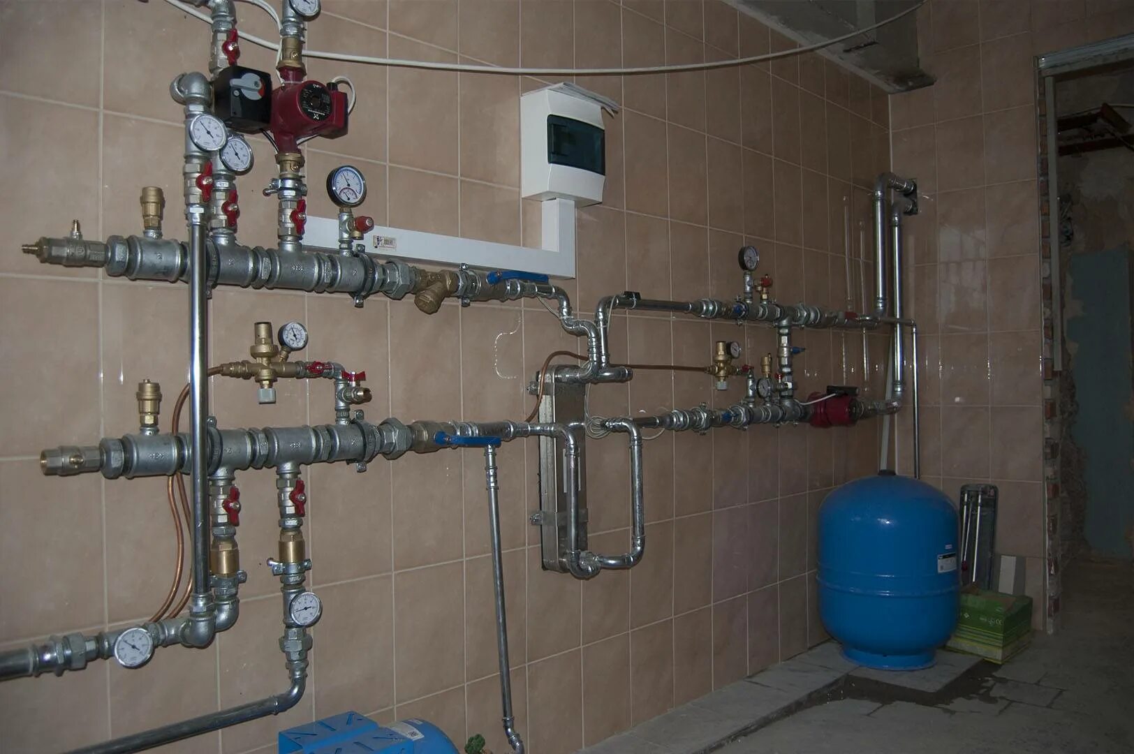 Фильтр перед котлом какой. Фильтр для газового котла на отопление на газ. фильтр на обратку отопления газовом котле. фильтр на обратку системы отопления на газовом котле. фильтр для системы отопления перед котлом.
