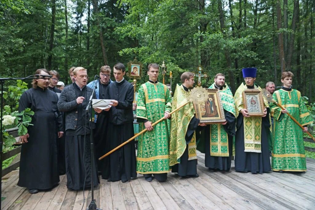 Святые калужской области. Монастырь Тихона Калужского. Святой источник Тихона Заволжск. Из архива Свято-Тихоновой пустыни в Калужской. Открытка день памяти Тихона Калужского.