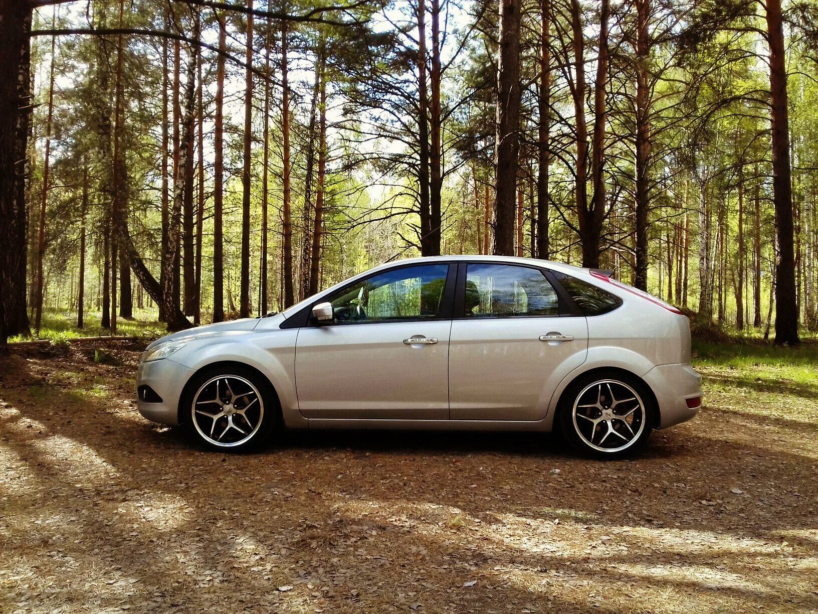 Ford focus r18. Ford focus 3 sedan r17. Р 18 форд. Ford focus 2 r18. Форд фокус 2r r18.