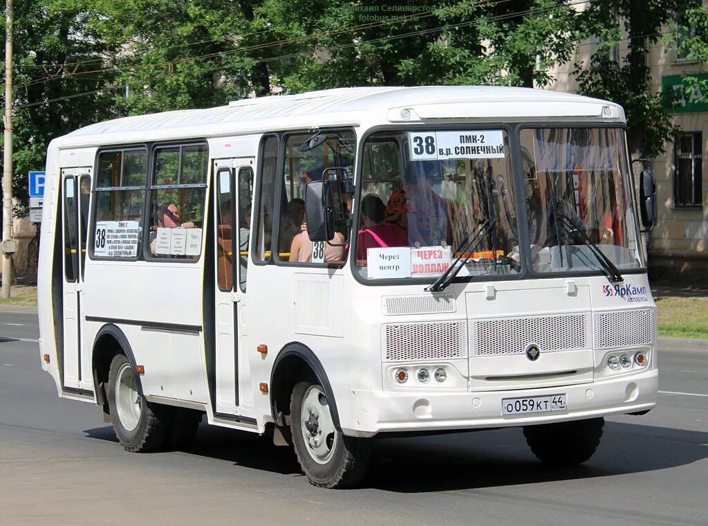 Автобусы до коллажа. Автобус коллаж кострома. Необычные автобусы паз. Автобусы до коллажа. Городской наземный транспорт.