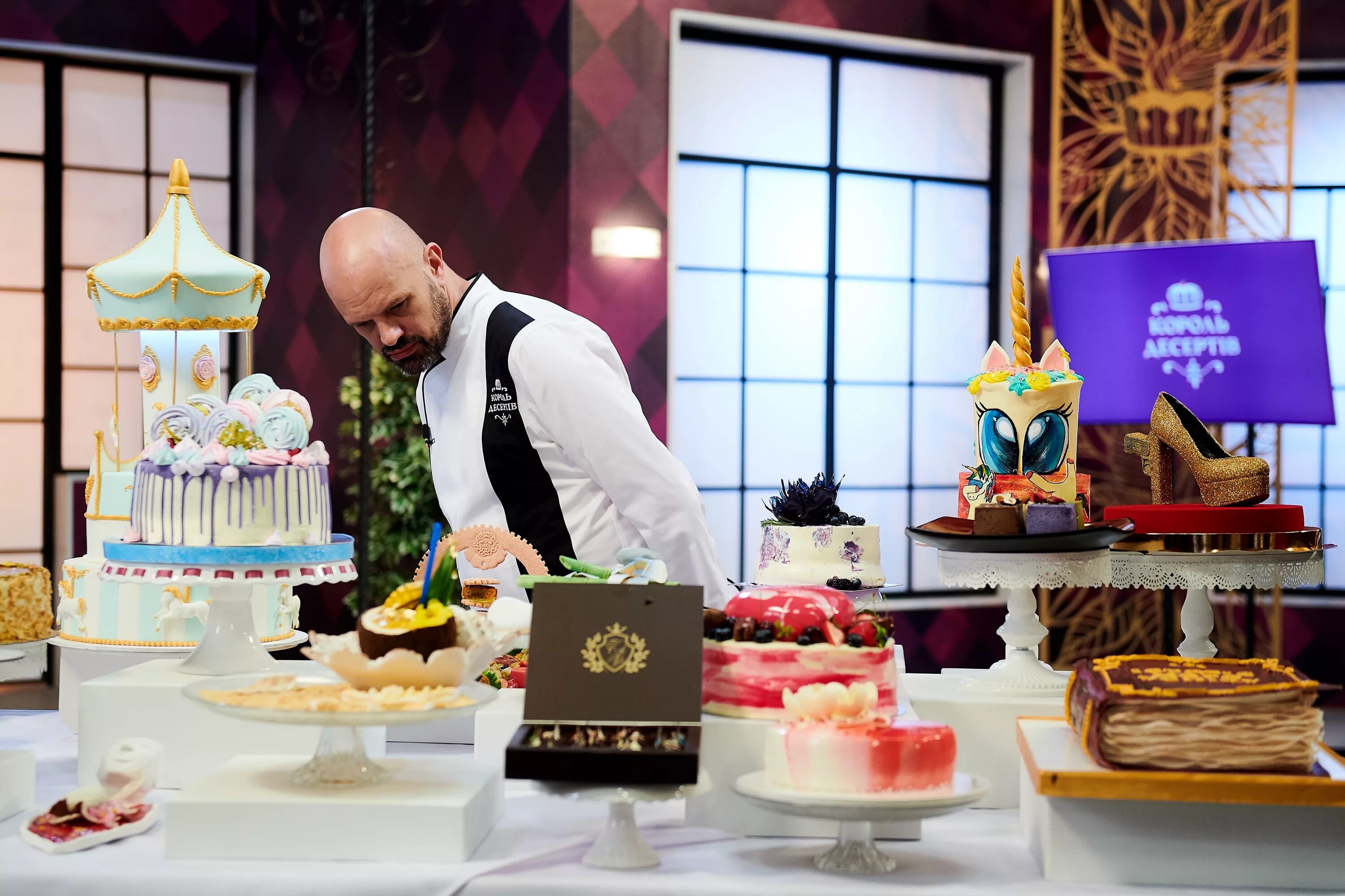 Дата выхода кондитера. Дата выхода кондитера. Фотосессия в кондитерской. Повар кондитер. Дата выхода кондитера.