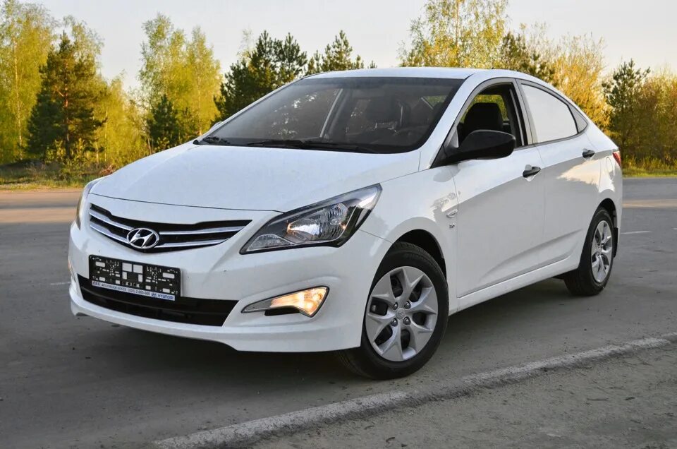 Хендай солярис 1.4 2015 год. Hyundai Solaris 2015. Хендэ Солярис 2015. Hyundai Solaris II 2015. Hyundai Solaris 2015 белый.