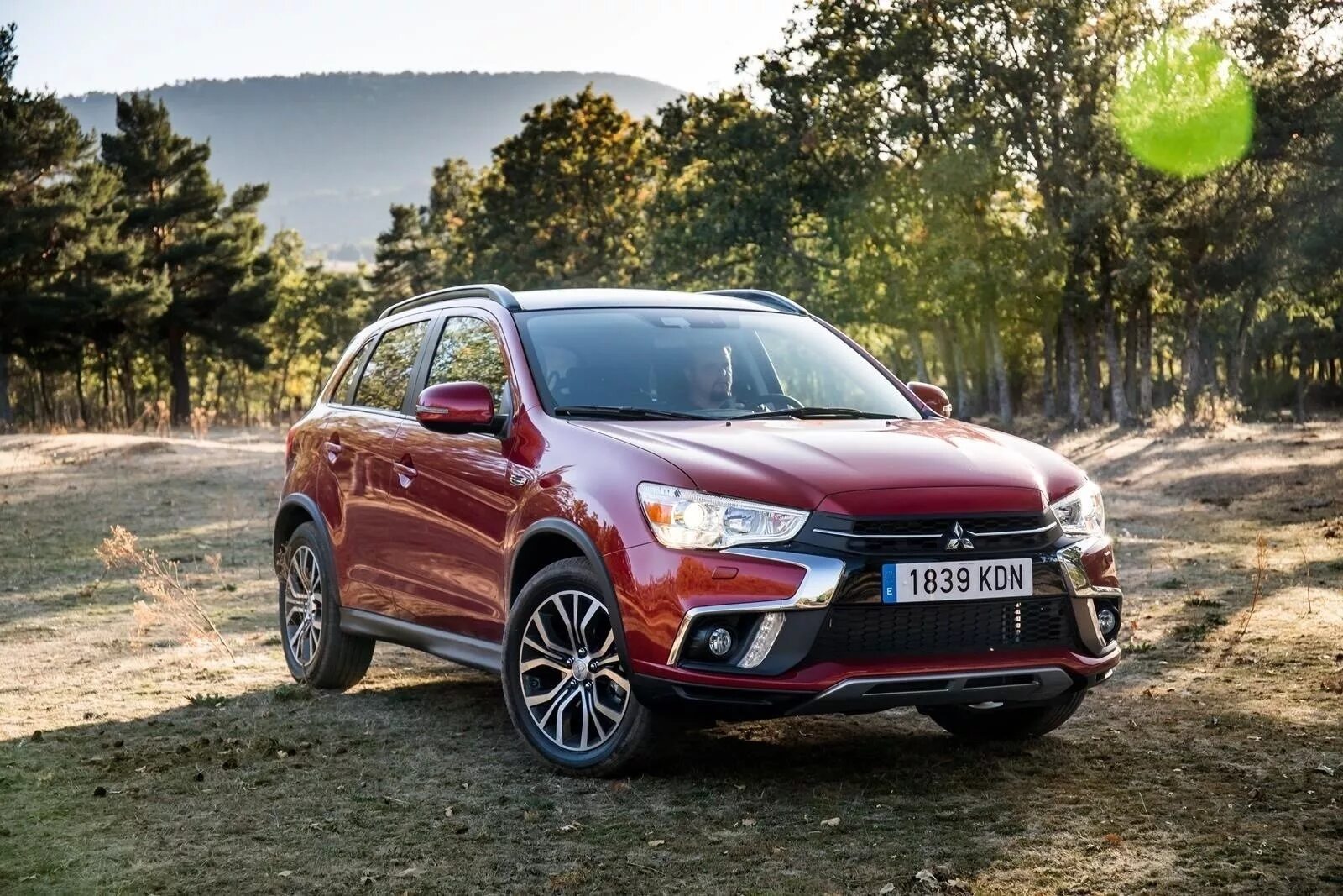 Mitsubishi asx. Митсубиси АСХ 2018. Митсубиси АСХ 2019. Мицубиси ASX 2018. Mitsubishi кроссовер ASX.