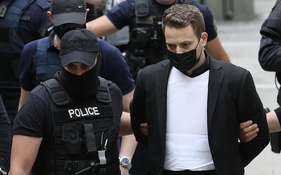 Germanwings катастрофа в альпах. Любиц пилот. Самоубийство пилота в альпах. Пилота убийцу. Пилота убийцу.