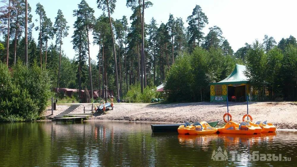 Отрада отдых брянск. Парк отель Отрада Брянская область. Озеро Отрада Брянск. Отрада Брянск база отдыха Брянск. Парк отель Отрада Брянск.