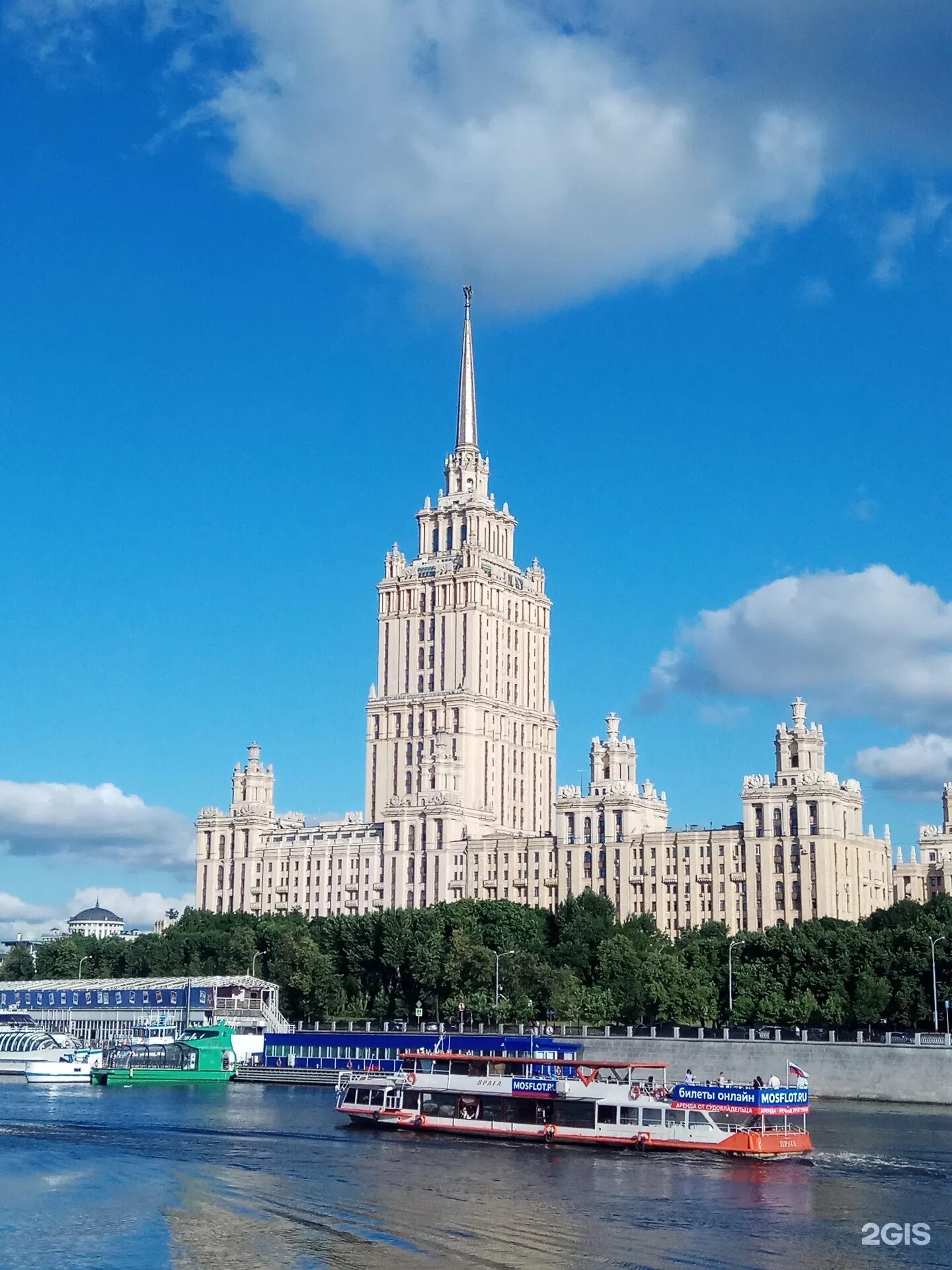 Рэдиссон Украина Москва гостиница. Кутузовский Рэдиссон фотография.