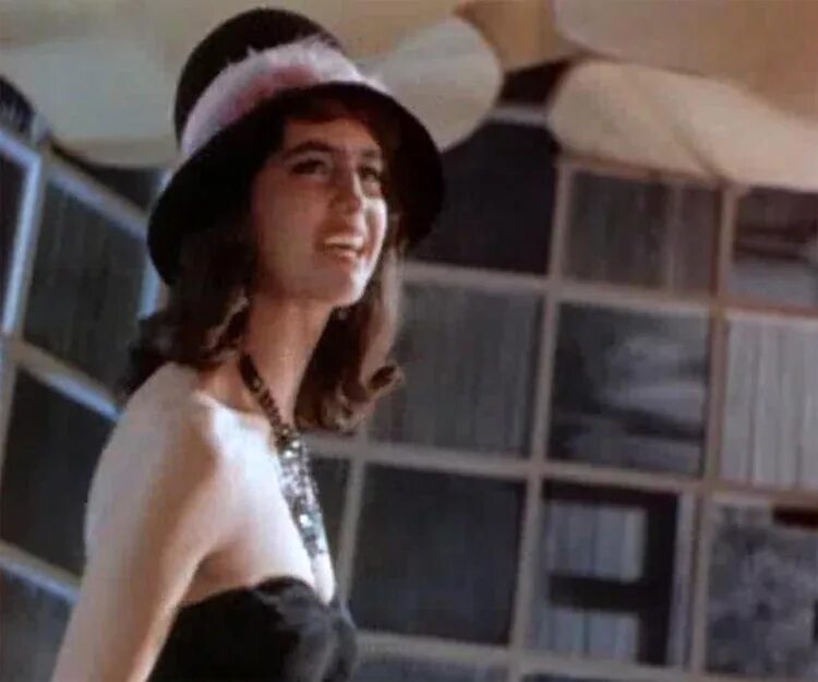 Нонна суханова певица. Нина большакова актриса. Андрей петров ноты. Нина большакова человек амфибия. Нонна большакова манекенщица.