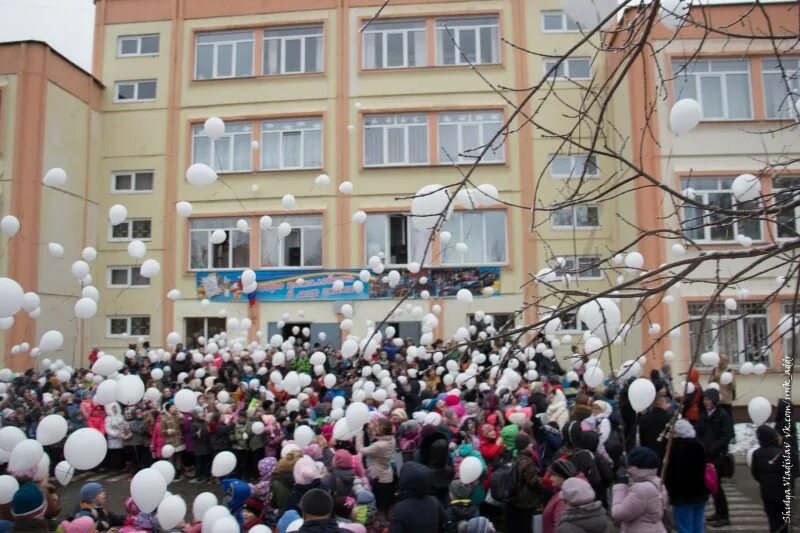 Школа 153 челябинск. Школа комплекс Покровский Красноярск. Школа 153 Пермь. Школа 153 Челябинск учителя.