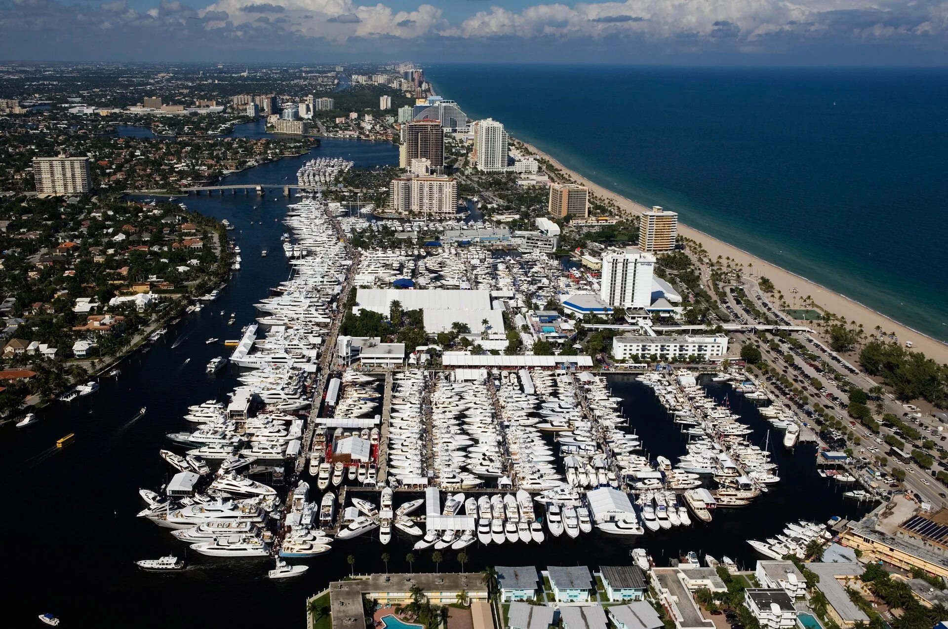 Fort lauderdale. Форт Лодердейл. Fort Lauderdale, Florida, США. Форт Лодердейл Майами. Форт-Лодердейл Флорида достопримечательности.