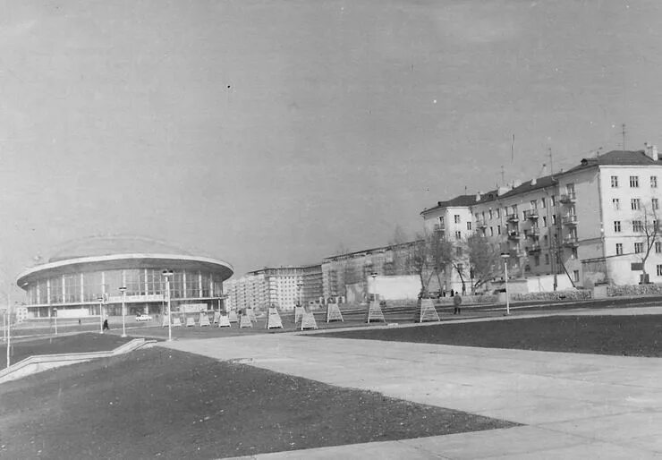 Самара, спортивная ул. Куйбышев 20 век. Самара город куйбышев молодогвардейская улица. Самара 70х. Уфимский государственный цирк.