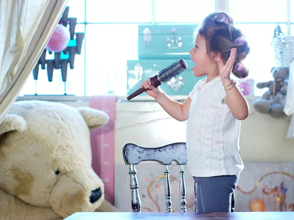 Sing home. Little Singer. Child singing funny Home.