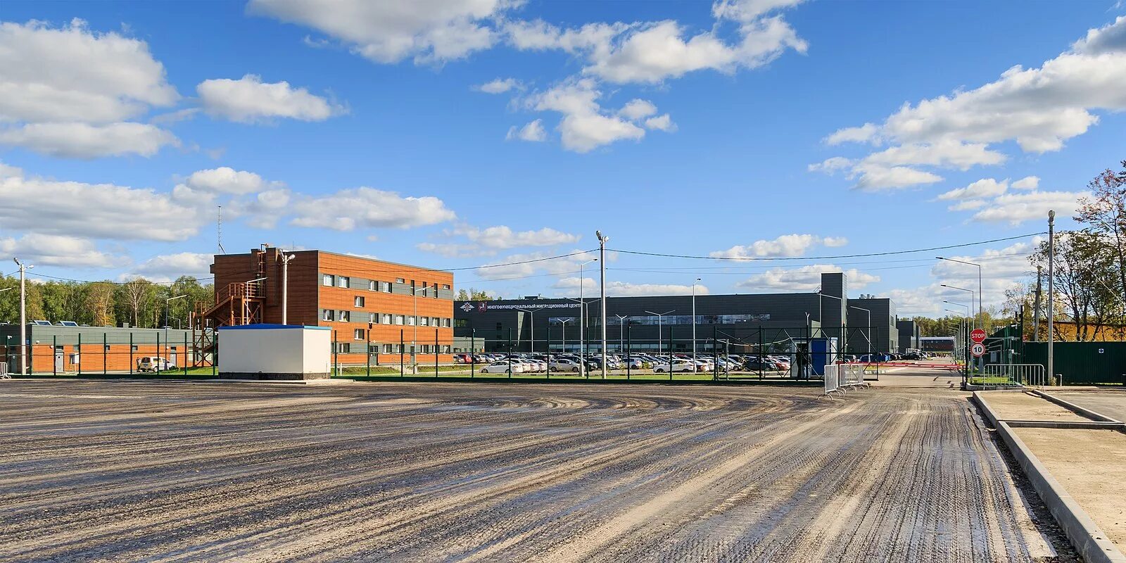 Миграционный центр москва. Сахарово центр миграции москва. Ммц москве сахарово. Многофункциональный центр миграции сахарово. Московская миграционная служба сахарово.