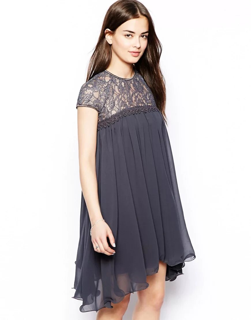 Coquette dress. Платье на кокетке для полных. Фигурная кокетка на платье. Платье прямого силуэта. Вечернее платье с кокеткой.