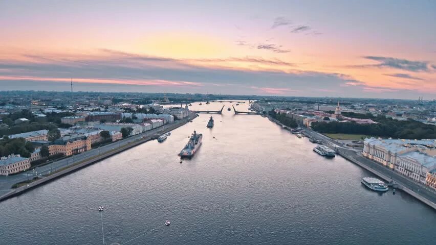 Ушаковский мост в санкт-петербурге. Дворцовый мост скульптуры. Ширина невы. Ширина невы. Первый мост через неву в санкт-петербурге.