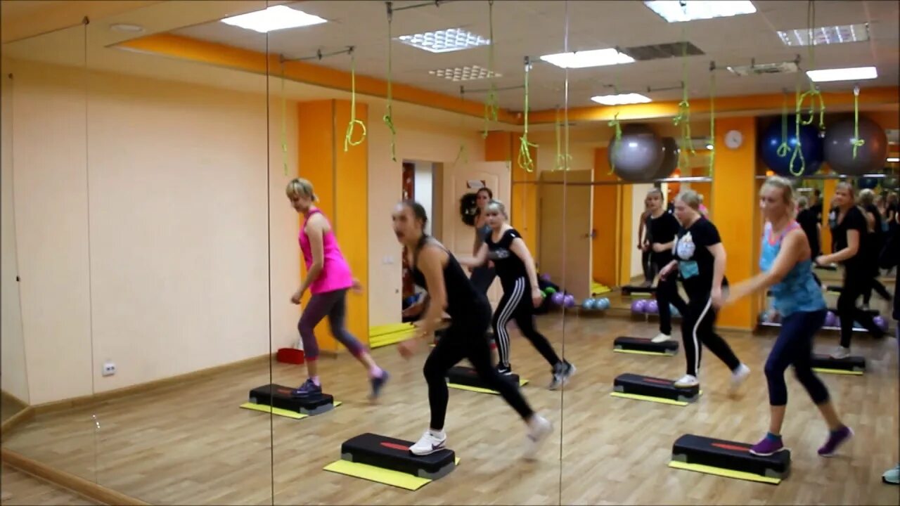 Степ-платформа reebok тренировка. Степ ютуб. Анна дарк из степ бай степ. Степ ютуб. Степ ютуб.