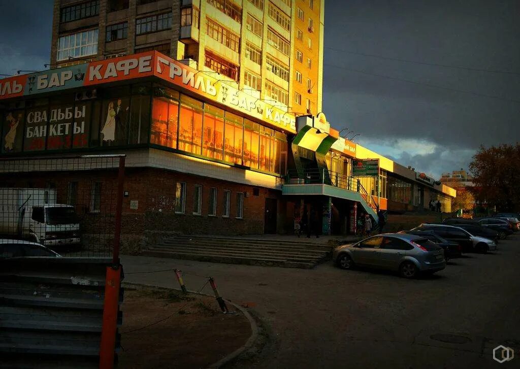 Адмирал ул пархоменко. Адмиралы новосибирск. адмирал ресторан новосибирск. кафе адмирал новосибирск на пархоменко. кафе адмирал екатеринбург.