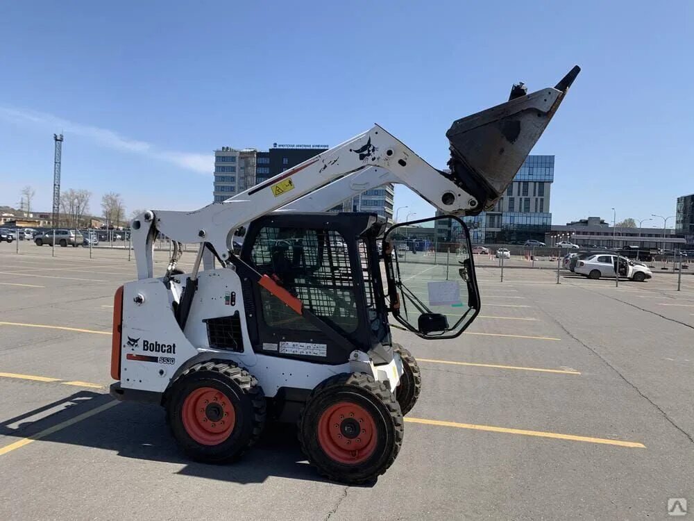 Bobcat s630. Мини-погрузчик Bobcat s530. Погрузчик Бобкэт s530. Бобкэт 530. Фронтальный погрузчик Bobcat s530.