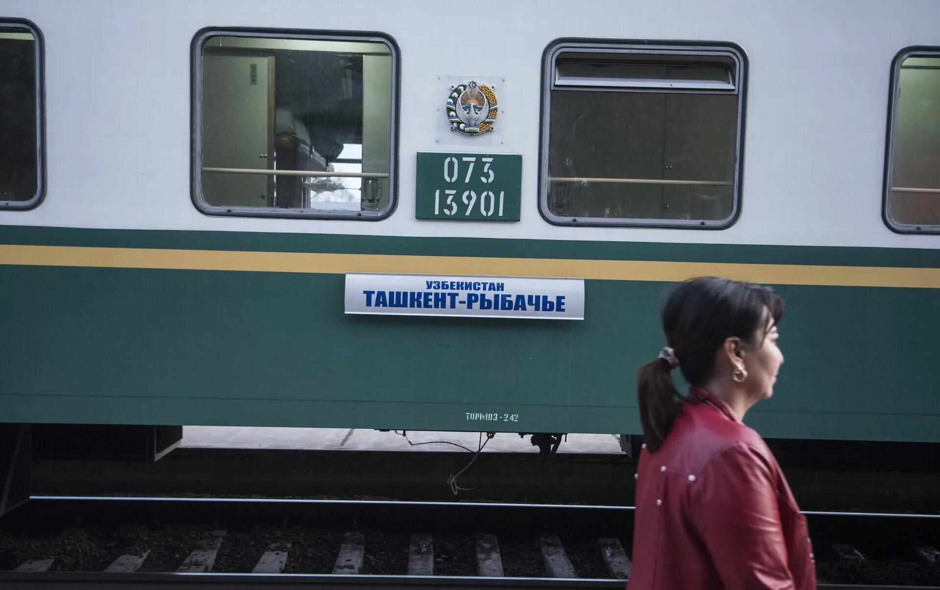 Движение поездов москва ташкент. Бишкек балыкчи поезд. бишкек ташкент поезд. поезд ташкент балыкчи. железная дорога балыкчи - бишкек.